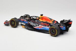 Red Bull RB19 #11 S. Perez Austin GP 2023 Minichamps 1:18 110231911 Metall — bild 5 av 6