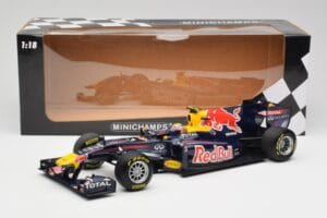 Red Bull RB5 #14 M. Webber Chinese GP 2nd 2009 Minichamps 1:18 150090114 Metall — bild 6 av 6