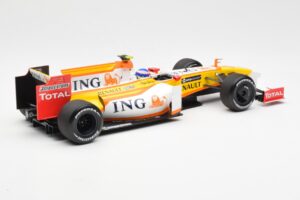 Renault F1 Team R29 #10 R. Grosjean F1 2009 Minichamps 1:18 150090108 Metall — bild 2 av 6