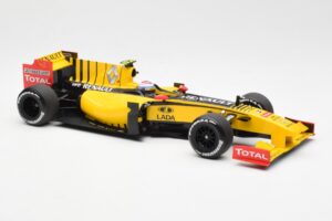 Renault F1 Team R30 #11 V. Petrov Showcar F1 2010 Minichamps 1:18 150100082 Metall — bild 4 av 6