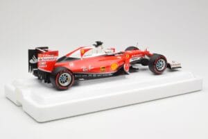 Scuderia Ferrari SF16-H #5 S. Vettel Italian GP 2016 BBR 1:18 BBR181625 Metall — bild 2 av 7