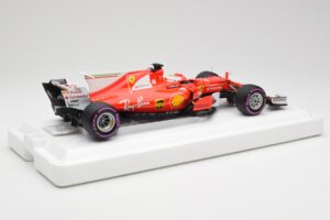 Scuderia Ferrari SF70H #5 S. Vettel Winner Australian GP 2017 BBR 1:18 BBR181705 Metall — bild 2 av 7