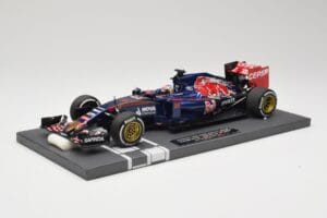 Scuderia Toro Rosso STR10 Renault #33 M. Verstappen Australian GP 2015 Minichamps 1:18 117150033 Resin — bild 2 av 7