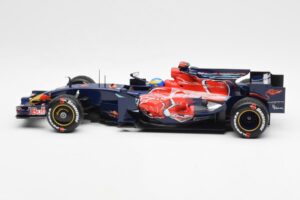 Scuderia Toro Rosso STR3 #11 S. Bourdais F1 2008 Minichamps 1:18 150080014 Metall — bild 3 av 6
