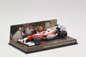 Toyota TF109 Panasonic Toyota Racing #9 J. Trulli F1 2009 Minichamps 1:43 AM62130 Metall — bild 2 av 5