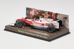 Toyota TF109 Panasonic Toyota Racing #10 T. Glock F1 2009 Minichamps 1:43 AM62131 Metall — bild 3 av 5