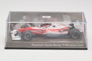 Toyota TF109 Panasonic Toyota Racing #10 T. Glock F1 2009 Minichamps 1:43 AM62131 Metall — bild 5 av 5