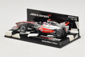 Vodafone McLaren Mercedes MP4-25 J. Button F1 Showcar 2010 Minichamps 1:43 530104371 Metall — bild 3 av 5