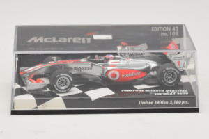 Vodafone McLaren Mercedes MP4-25 J. Button F1 Showcar 2010 Minichamps 1:43 530104371 Metall — bild 5 av 5