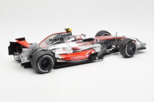McLaren MP4-23 Mercedes #23 H. Kovalainen 2008 Minichamps 1:18 530081823 Metall — bild 2 av 6