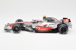 McLaren MP4-23 Mercedes #23 H. Kovalainen 2008 Minichamps 1:18 530081823 Metall — bild 3 av 6
