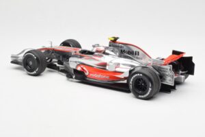 McLaren MP4-23 Mercedes #23 H. Kovalainen 2008 Minichamps 1:18 530081823 Metall — bild 5 av 6
