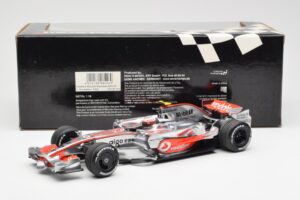 McLaren MP4-23 Mercedes #23 H. Kovalainen 2008 Minichamps 1:18 530081823 Metall — bild 6 av 6