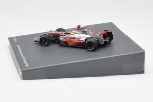 McLaren MP4-23 Mercedes #22 L. Hamilton F1 World Champion 2008 Minichamps 1:43 B66962422 Metall — bild 3 av 4