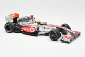 McLaren MP4-24 #1 L. Hamilton 2009 Dealer Edition Minichamps 1:18 503091801 Metall — bild 4 av 6