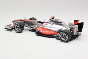 McLaren MP4-25 Vodafone #1 J. Button F1 2010 Minichamps 1:18 530101871-R1 Metall — bild 5 av 7