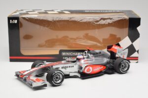 McLaren MP4-25 Vodafone #1 J. Button F1 2010 Minichamps 1:18 530101871-R1 Metall — bild 7 av 7