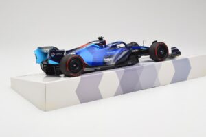 Williams FW44 Mercedes #23 A. Albon Bahrain GP 2022 Case Edition Minichamps 1:18 147220123 Resin — bild 3 av 7