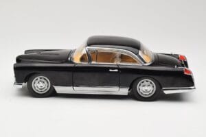 Facel Vega HK500 Svart Sun Star 1:18 3751 Metall — bild 4 av 8