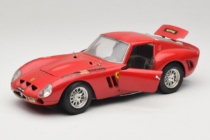 Ferrari 250 GTO Röd Bburago 1:18 B003 Metall — bild 2 av 8