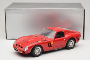 Ferrari 250 GTO Röd Bburago 1:18 B003 Metall — bild 8 av 8