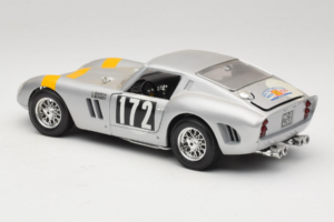 Ferrari 250 GTO #172 Tour de France 1964 Bburago 1:18 7011 Metall — bild 7 av 8