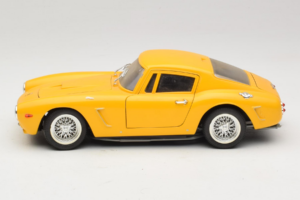 Ferrari 250 GT Berlinetta Gul Jouef Evolution 1:18 301200 Metall — bild 4 av 8