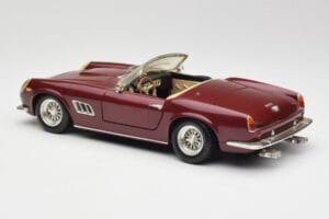 Ferrari 250 GT California Röd Hot Wheels 1:18 3401158 Metall — bild 7 av 8