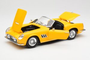 Ferrari 250 GT California Spider Gul Hot Wheels 1:18 23905 Metall — bild 2 av 8