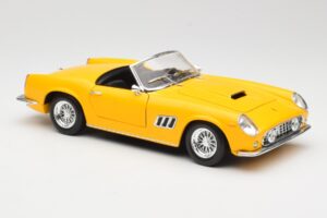 Ferrari 250 GT California Spider Gul Hot Wheels 1:18 23905 Metall — bild 6 av 8