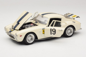 Ferrari 250 GT SWB Berlinette #19 Tour de France Automobile 1961 Eagles Race 1:18 6500 Metall — bild 2 av 8