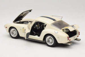 Ferrari 250 GT SWB Berlinette #19 Tour de France Automobile 1961 Eagles Race 1:18 6500 Metall — bild 5 av 8