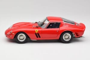 Ferrari 250 GTO London Show Röd CMC 1:18 M-256 Metall — bild 3 av 6