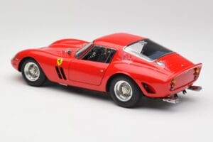 Ferrari 250 GTO London Show Röd CMC 1:18 M-256 Metall — bild 5 av 6