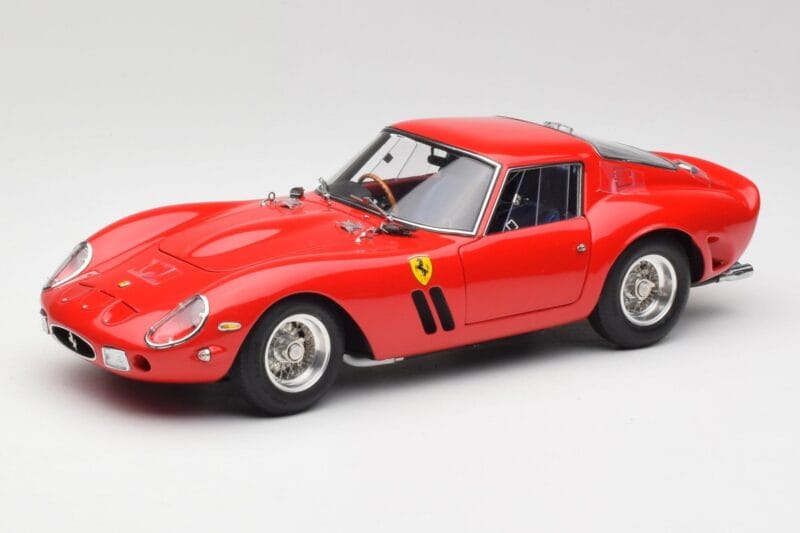 Ferrari 250 GTO London Show Röd CMC 1:18 M-256 Metall