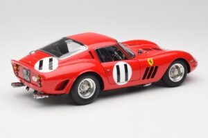 Ferrari 250 GTO #11 J. Surtees / M. Parkes Paris 1000km 1962 CMC 1:18 M-249 Metall — bild 2 av 6