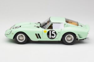 Ferrari 250 GTO #15 S. Moss / G. Hill Goodwood 1962 CMC 1:18 M-247 Metall — bild 3 av 6