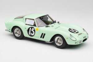Ferrari 250 GTO #15 S. Moss / G. Hill Goodwood 1962 CMC 1:18 M-247 Metall — bild 4 av 6