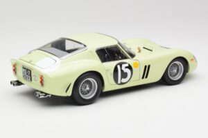 Ferrari 250 GTO #15 S. Moss / I. Ireland Goodwood Tourist Trophy Winner 1962 Kyosho 1:18 08438C Metall — bild 3 av 8