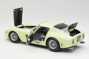 Ferrari 250 GTO #15 S. Moss / I. Ireland Goodwood Tourist Trophy Winner 1962 Kyosho 1:18 08438C Metall — bild 5 av 8