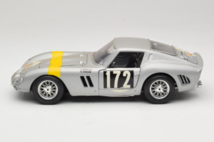 Ferrari 250 GTO #172 L. Bianchi / G. Berger Tour de France 1962 Silver Begränsad Upplaga Bburago 1:18 3011-S1 Metall — bild 4 av 8