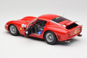 Ferrari 250 GTO #18 P. Rodriguez Daytona Continental 3 Hours Winner 1963 Kyosho 1:18 08438F Metall — bild 5 av 8