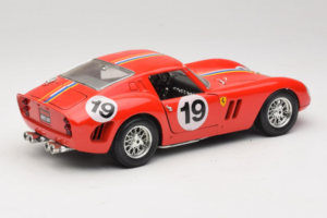 Ferrari 250 GTO #19 Röd Ränder 1962 Bburago 1:18 3011-P3 Metall — bild 3 av 8