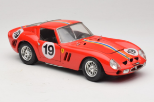 Ferrari 250 GTO #19 Röd Ränder 1962 Bburago 1:18 3011-P3 Metall — bild 6 av 8