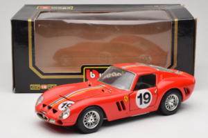 Ferrari 250 GTO #19 Röd Ränder 1962 Bburago 1:18 3011-P3 Metall — bild 8 av 8