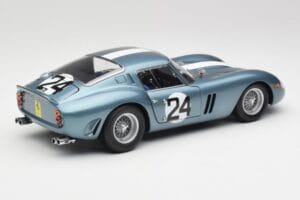 Ferrari 250 GTO #24 P. Rodriguez 12 Hours of Sebring GT3.0 Winner 1962 Kyosho 1:18 08438D Metall — bild 3 av 8