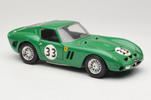 Ferrari 250 GTO #33 Grön Bburago 1:18 3011-G1 Metall — bild 6 av 8