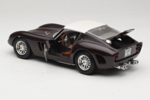 Ferrari 250 GTO #86 Svart Bburago 1:18 3011-B1 Metall — bild 5 av 8