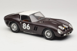 Ferrari 250 GTO #86 Svart Bburago 1:18 3011-B1 Metall — bild 6 av 8