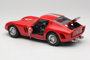 Ferrari 250 GTO #96 Röd 1962 Bburago 1:18 3011-N1 Metall — bild 5 av 8